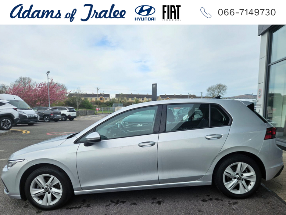 2024 Volkswagen Golf - image 3