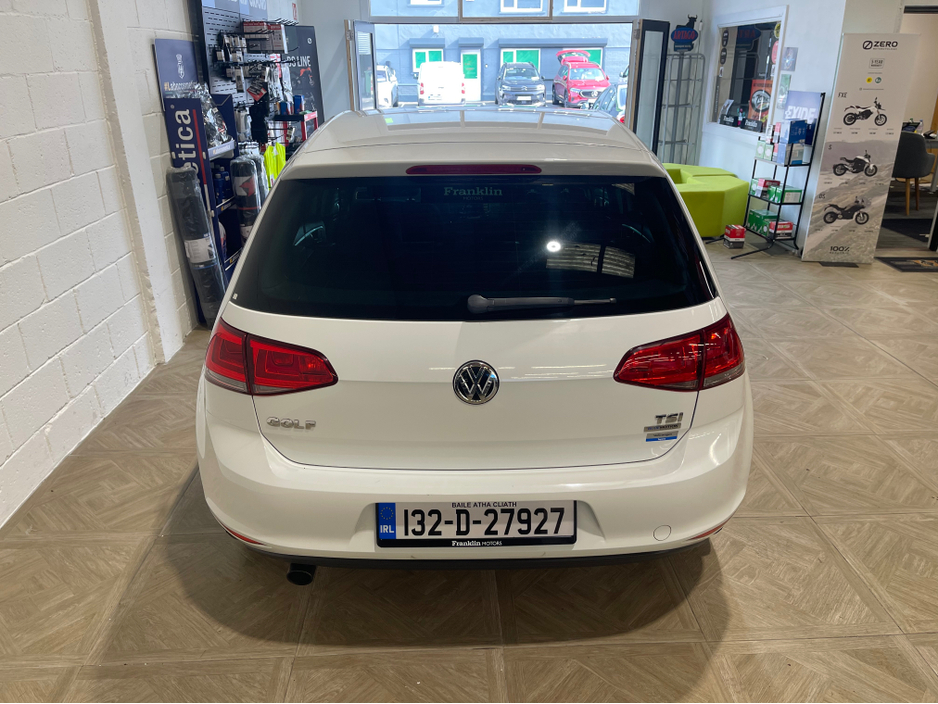 2013 Volkswagen Golf - image 8