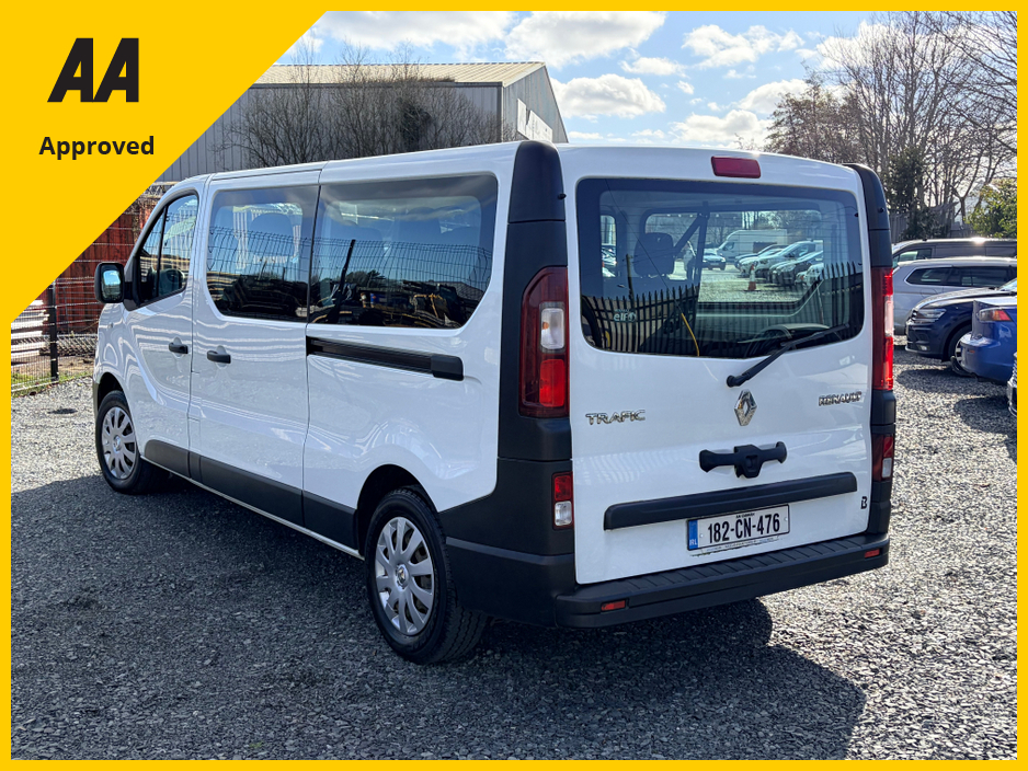 2018 Renault Trafic - image 5