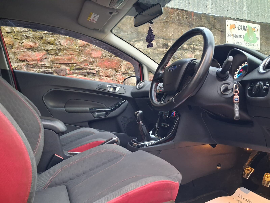 2015 Ford Fiesta 1.0 EcoBoost 65PS S/S Zetec €6,499