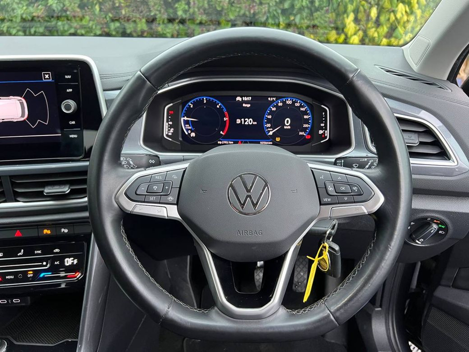 2023 Volkswagen T-Roc STYLE 2.0 TDI // APPLE CARPLAY/ANDROID AUTO // DIGITAL CLUSTER // ADAPTIVE CRUISE CONTROL €24,900