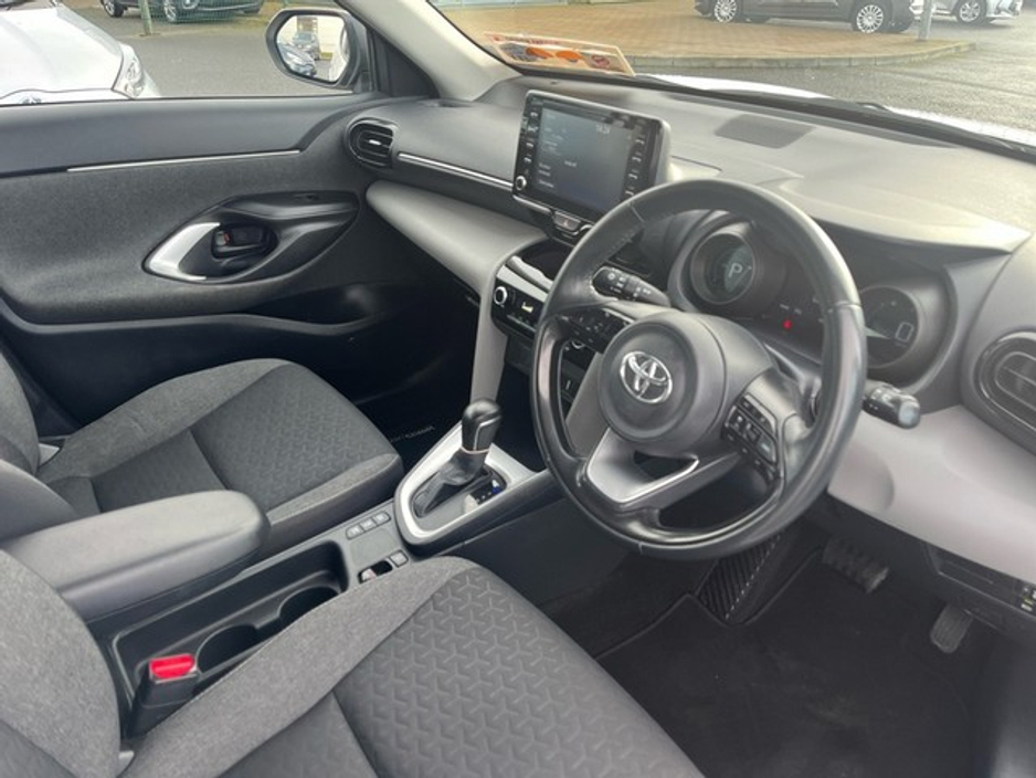 2022 Toyota Yaris Cross CR CROSS LUNA 4DR AUTO