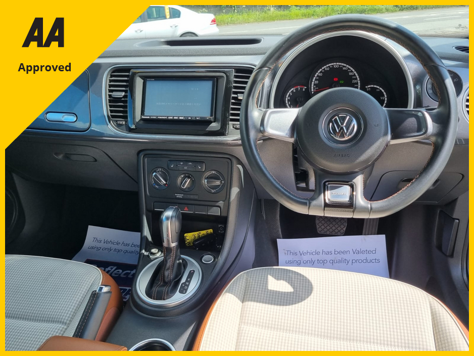 2015 Volkswagen Beetle - image 9