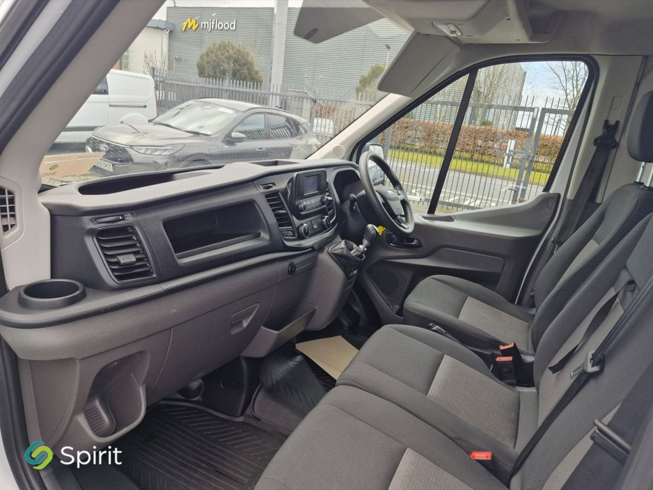 2023 Ford Transit - image 5