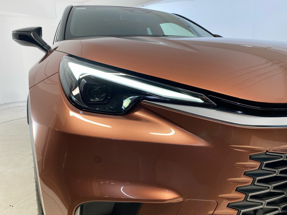 2025 Lexus LBX Emotion €42,650