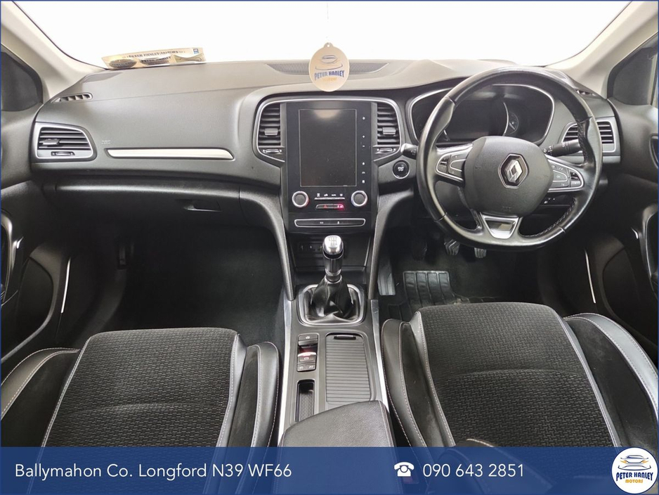 2018 Renault Megane - image 11