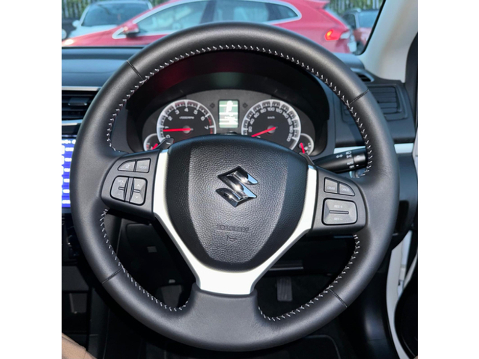 2014 Suzuki Swift - image 17