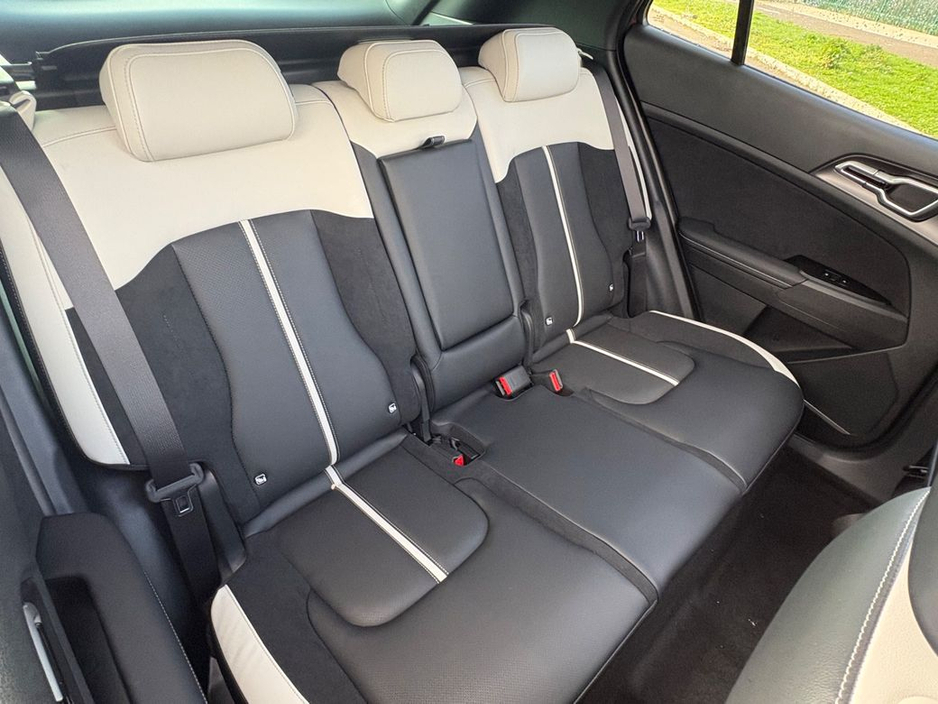 2026 Kia Sportage - image 13