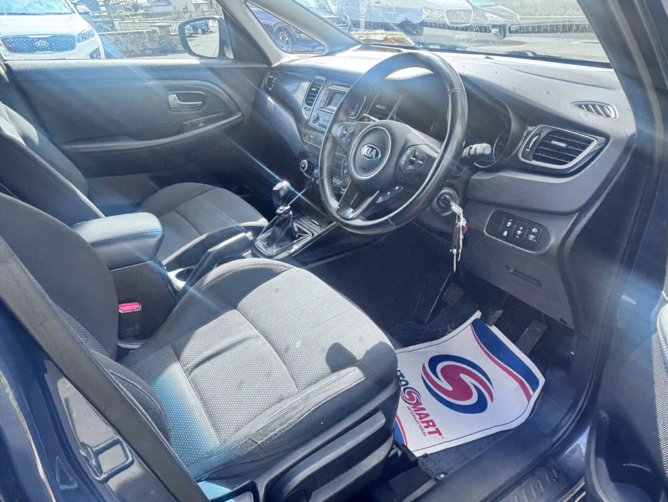 2015 Kia Carens - image 10