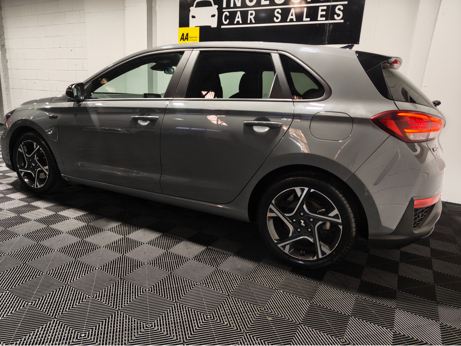 2022 Hyundai i30 - image 4