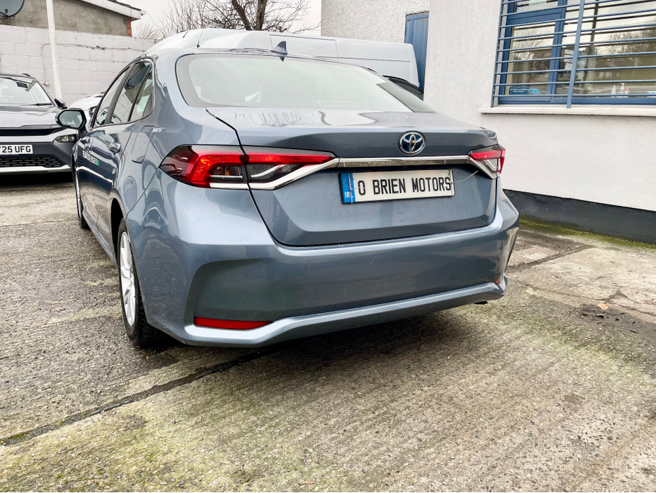 2023 Toyota Corolla - image 24