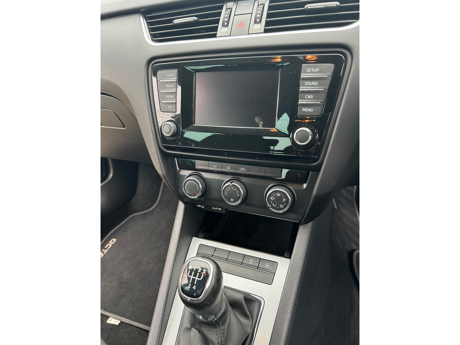 2015 Skoda Octavia AMBITION 1.6 TDI 105HP €8,995
