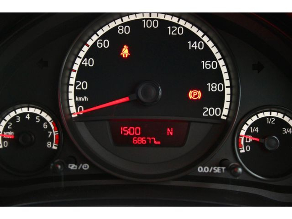 2013 Volkswagen up! - image 11