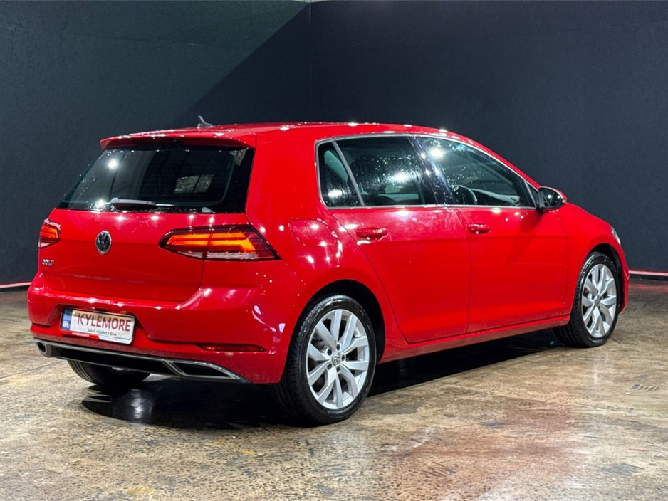 2018 Volkswagen Golf - image 3