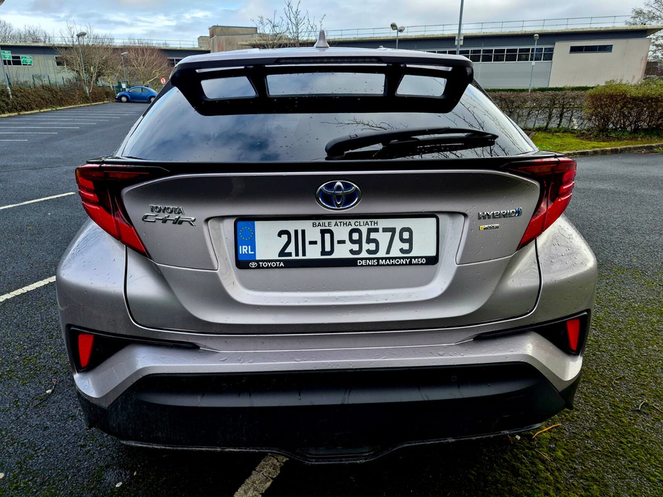 2021 Toyota C-HR 1.8 HYBRID SOL €23,999
