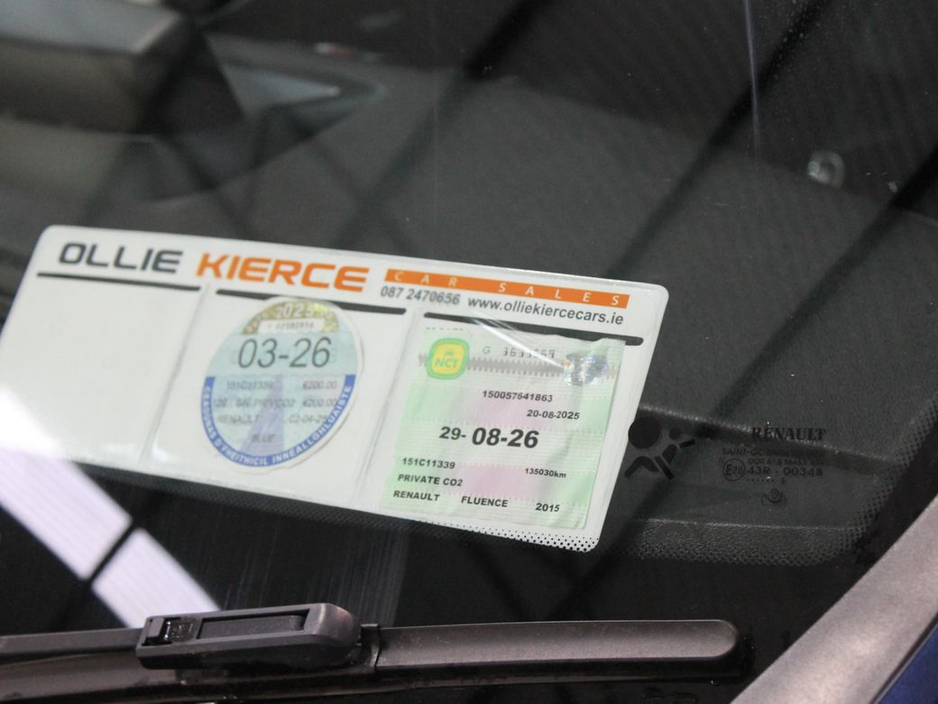 2015 Renault Fluence - image 9