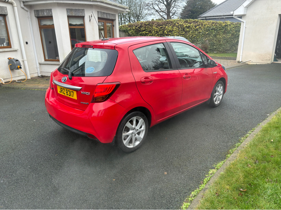2015 Toyota Yaris HYBRID EXCEL CVT €12,995
