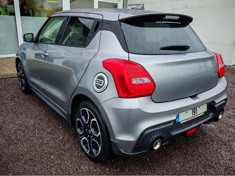 2019 Suzuki Swift - image 15