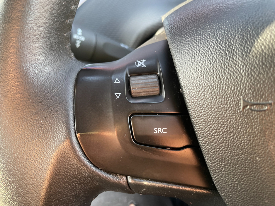 2014 Peugeot 2008 ACTIVE 1.6 HDI 92 4DR €5,950