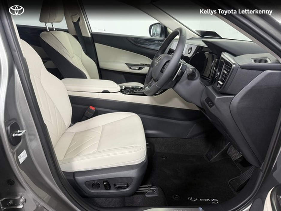 2025 Lexus NX 450 h+ - image 11