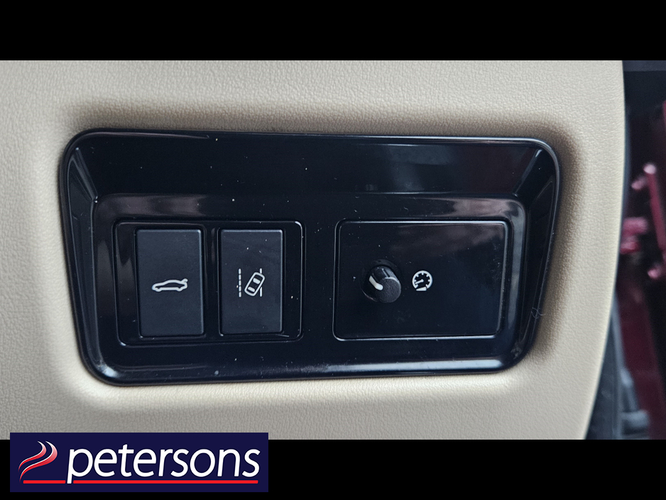 2015 Jaguar XE 2.0L 14D ADJ200 PRESTIGE 4DR AUTOMATIC €12,950