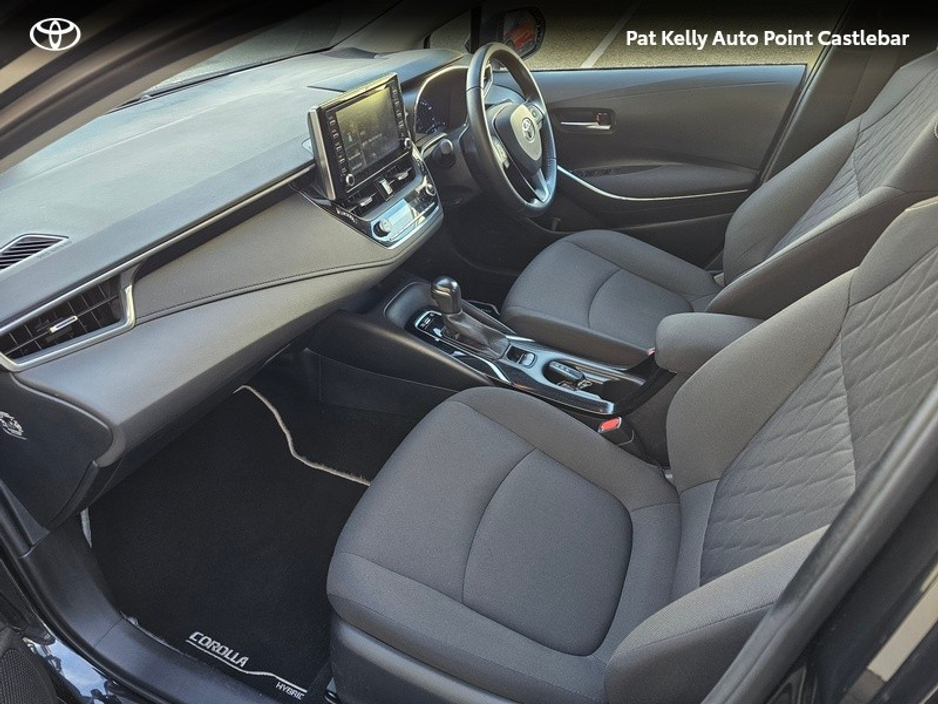 2023 Toyota Corolla - image 6