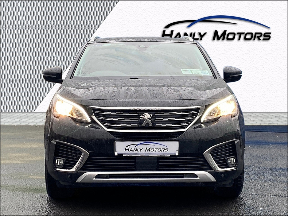 2018 Peugeot 5008 - image 2