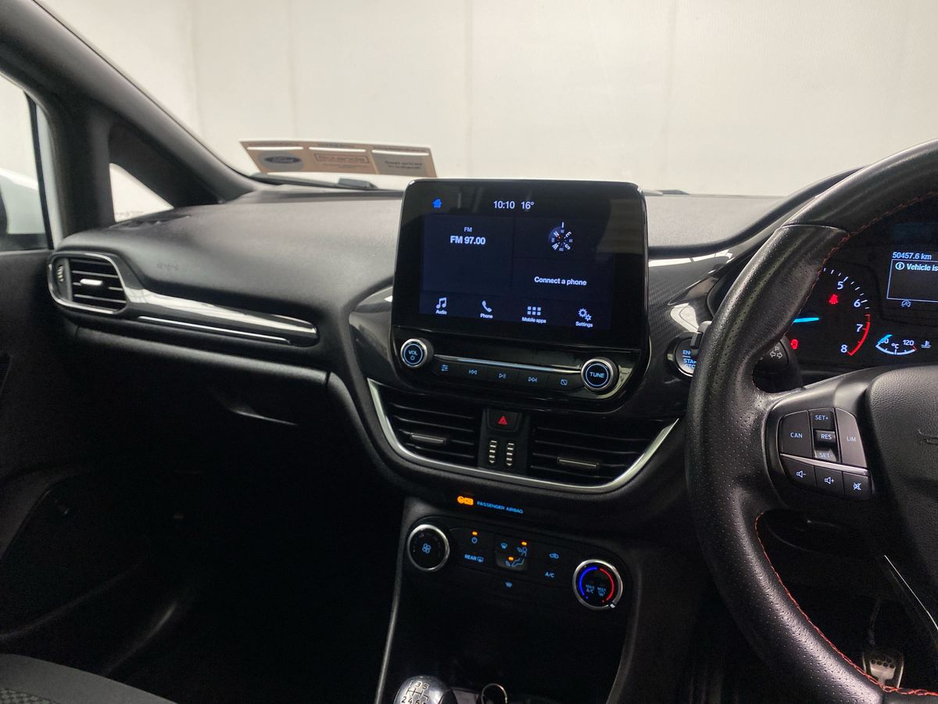 2019 Ford Fiesta - image 8