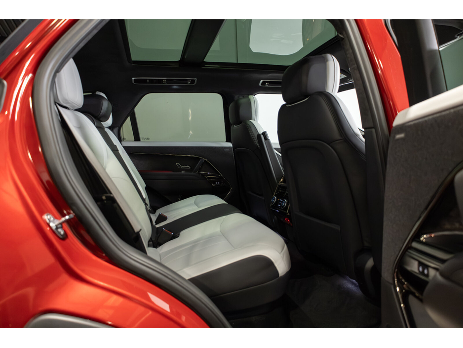 2023 Land Rover Range Rover Sport - image 12