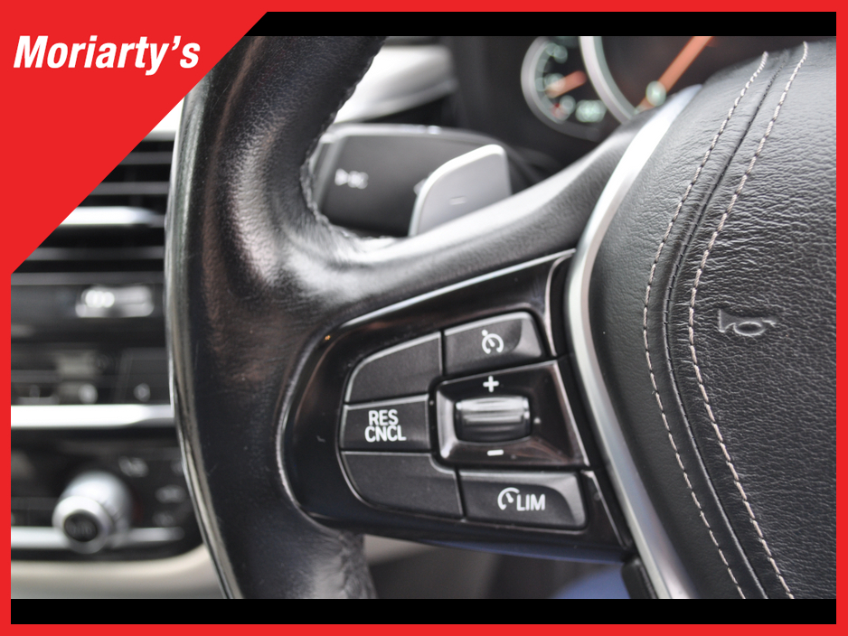 2018 BMW 5 Series - image 14