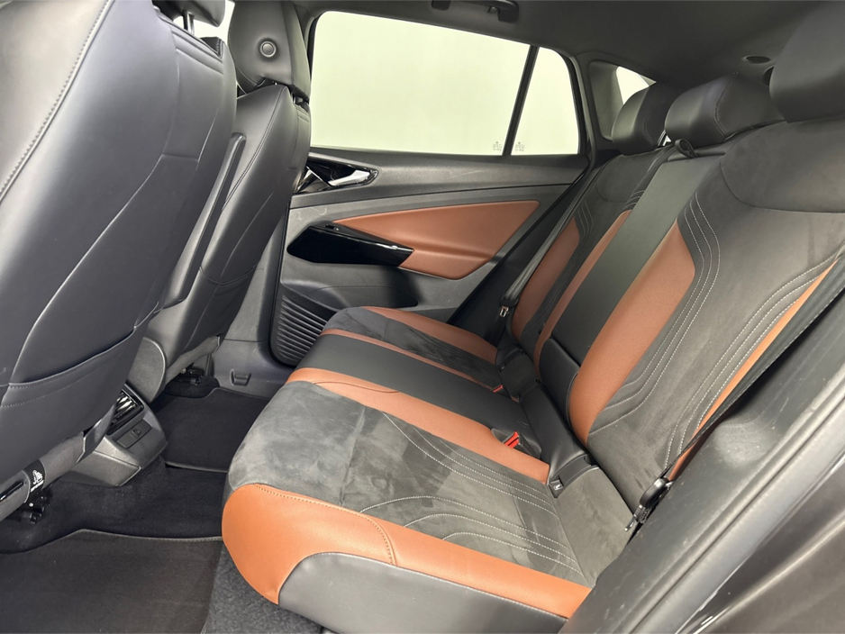 2021 Volkswagen ID.4 - image 29