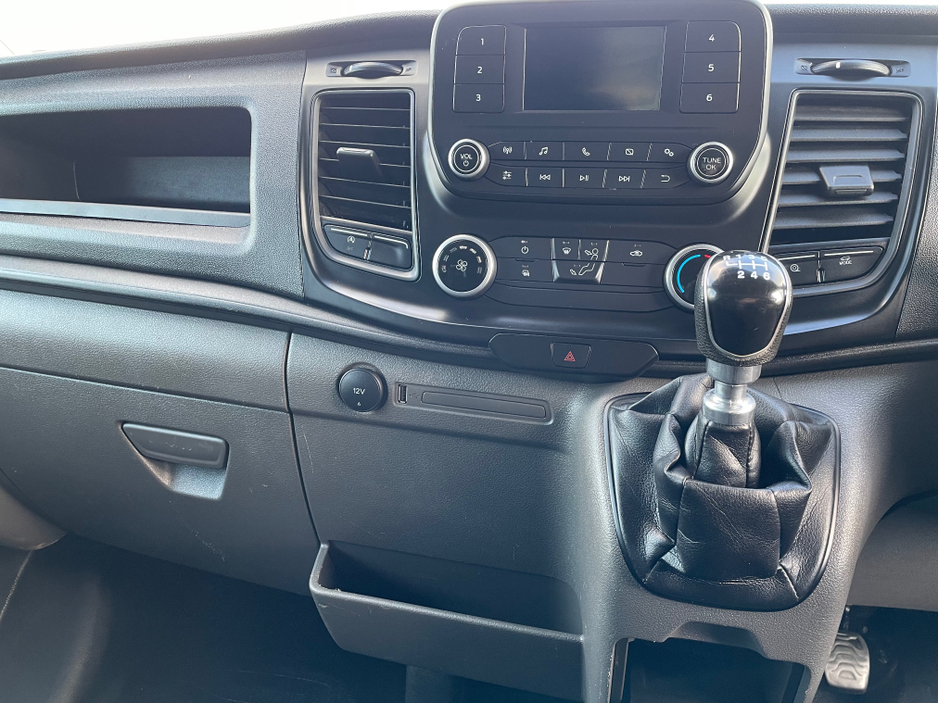 2022 Ford Transit - image 18
