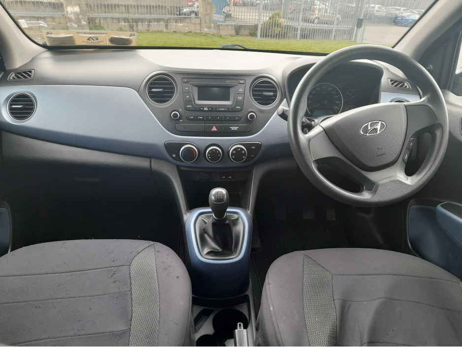 2018 Hyundai i10 - image 11