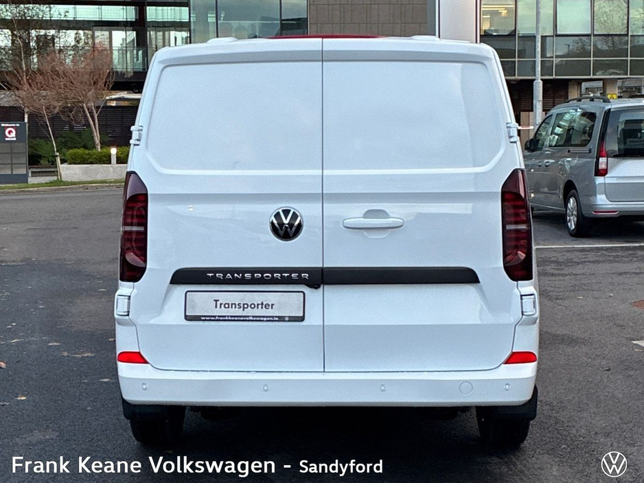 2026 Volkswagen Transporter - image 7