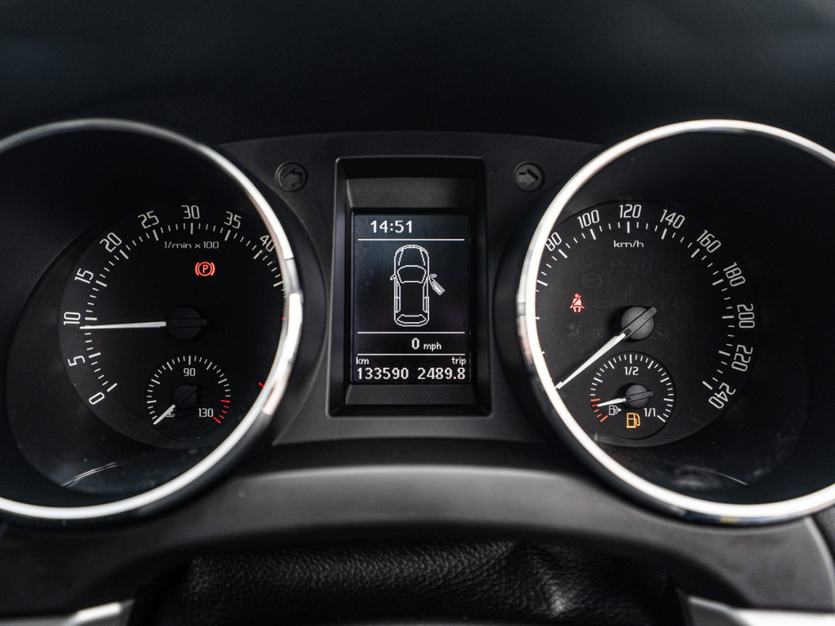 2014 Skoda Yeti - image 23