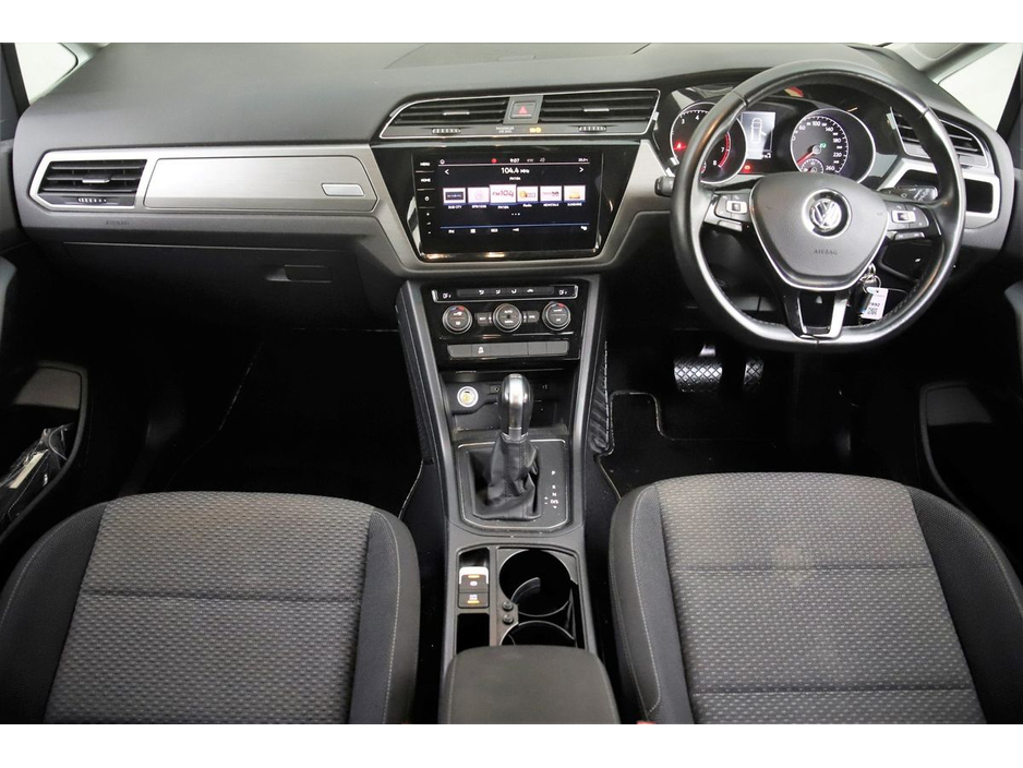 2018 Volkswagen Touran - image 13