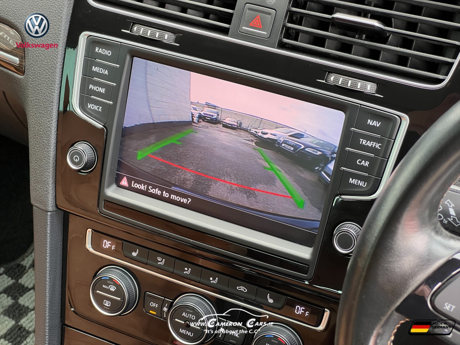 2014 Volkswagen Golf - image 5