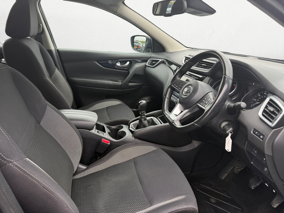 2019 Nissan Qashqai - image 5