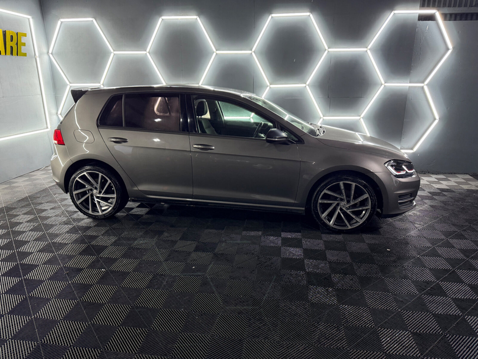 2014 Volkswagen Golf 1.6 TDI 5DR 110HP BlueMotion €6,950