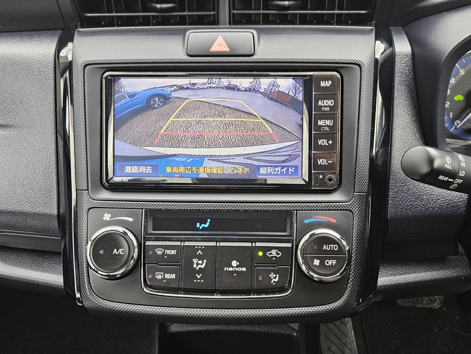 2020 Toyota Corolla - image 28