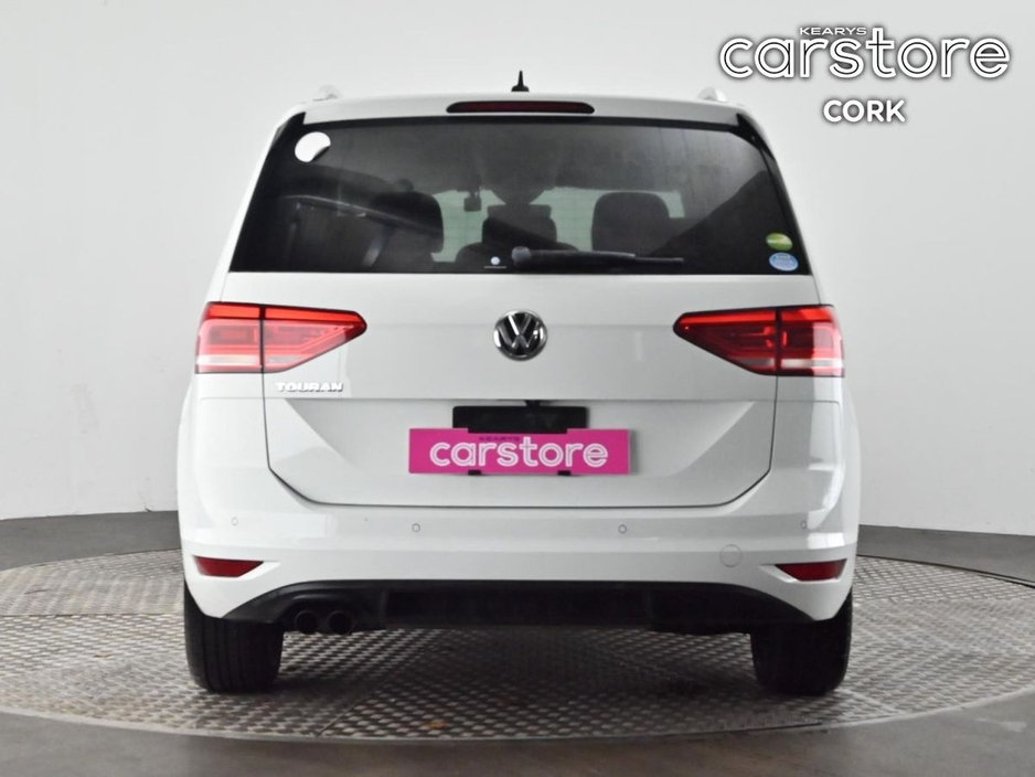 2020 Volkswagen Touran - image 4