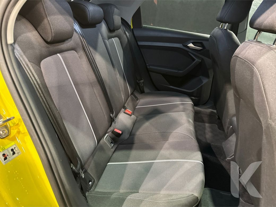 2021 Audi A1 1.0 AUTOMATIC - YELLOW/BLACK 2 TONE - CRUISE CONTROL - REAR CAMERA €24,450