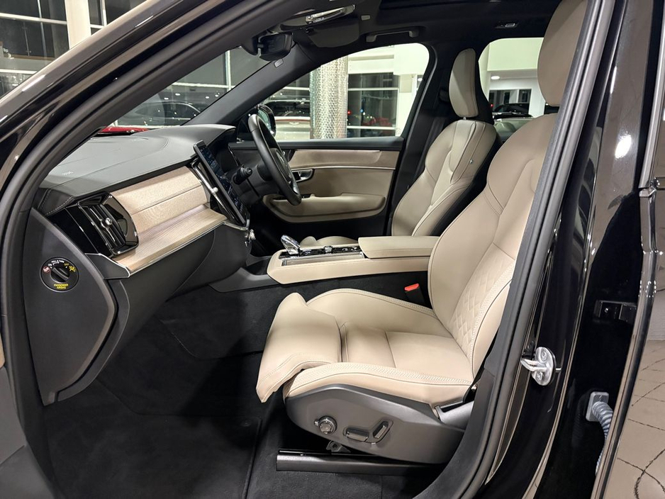 2025 Volvo XC90 T8 PLUS AWD 7-SEATER=BLONDE LEATHER//PAN ROOF//AS NEW=2 YEAR WARRANTY=TAILORED FINANCE PACKAGES INCL PCP AVAILABLE=TRADE IN'S WELCOME €81,995