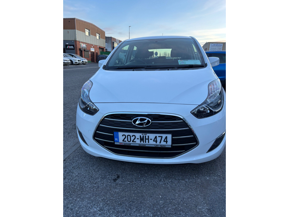 2020 Hyundai ix20 - image 4