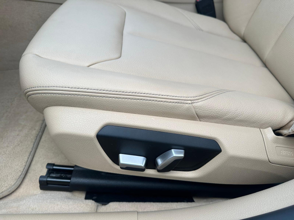 2016 BMW 3 Series - image 14