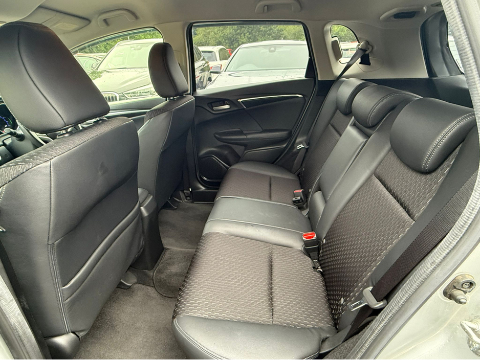 2014 Honda Fit - image 14