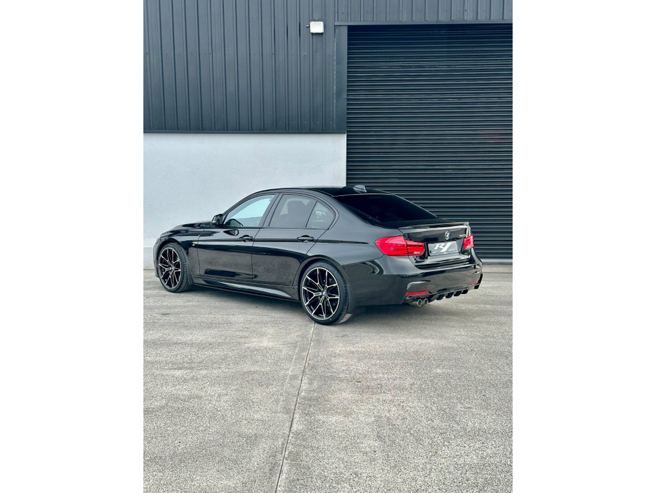 2019 BMW 3 Series - image 9