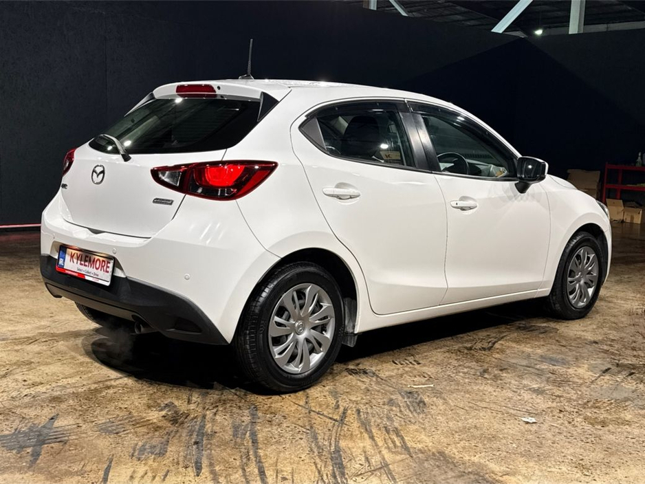 2018 Mazda Demio 1.3L SKYACTIV AUTOMATIC - MULTI FUNCTION STEERING WHEEL - HEATING / AC CONTROLS €12,950