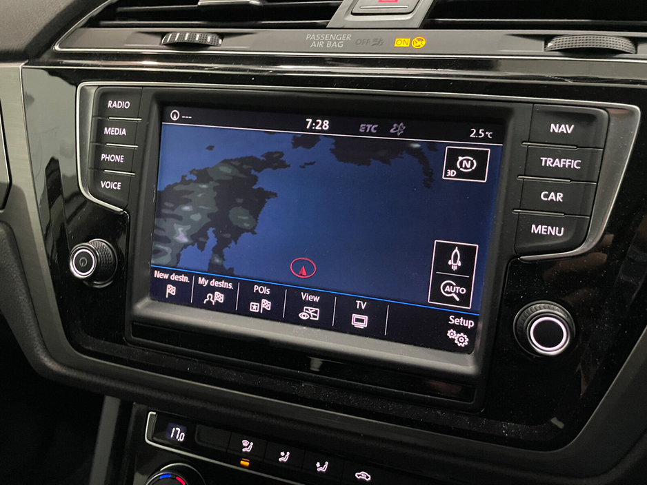 2017 Volkswagen Touran - image 17