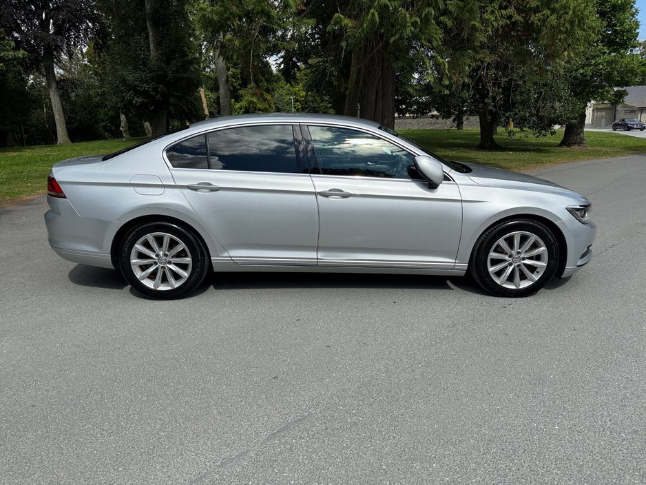 2016 Volkswagen Passat - image 23